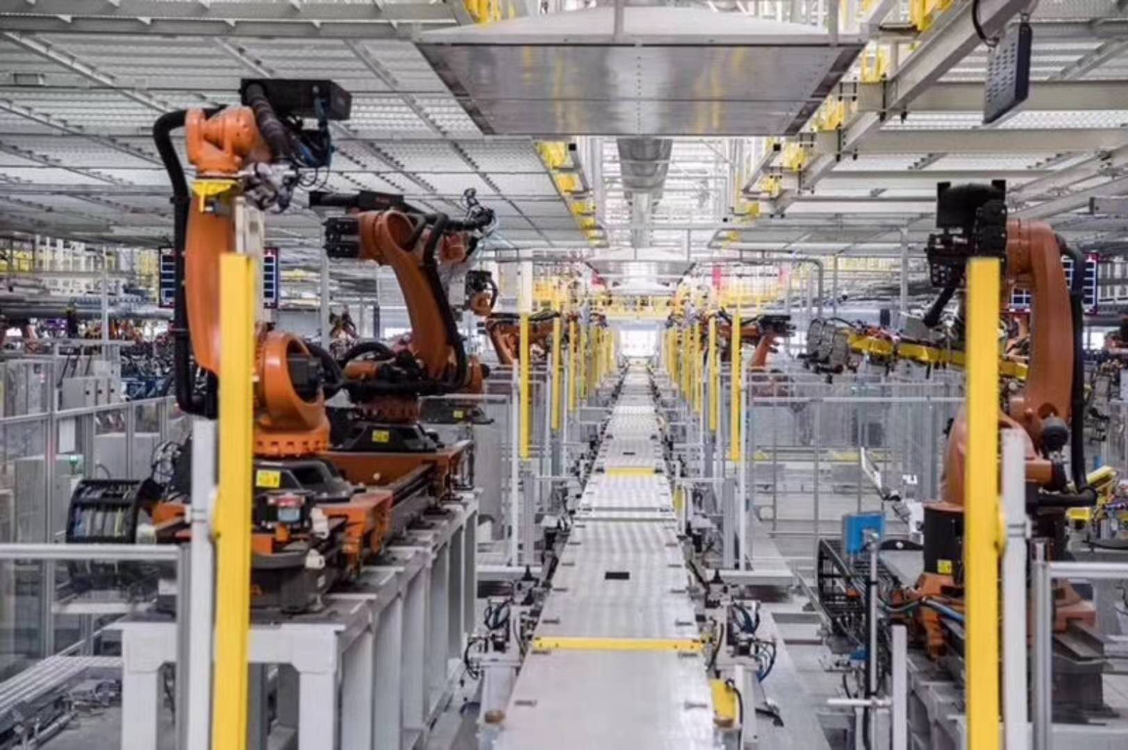 領(lǐng)克汽車(chē)張家口工廠正式落成投產(chǎn),領(lǐng)克產(chǎn)能將迎來(lái)井噴!